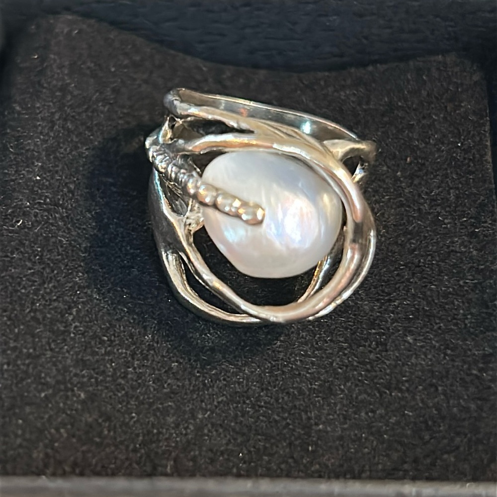 NWOT Elegant Silver Pearl Ring Sz8